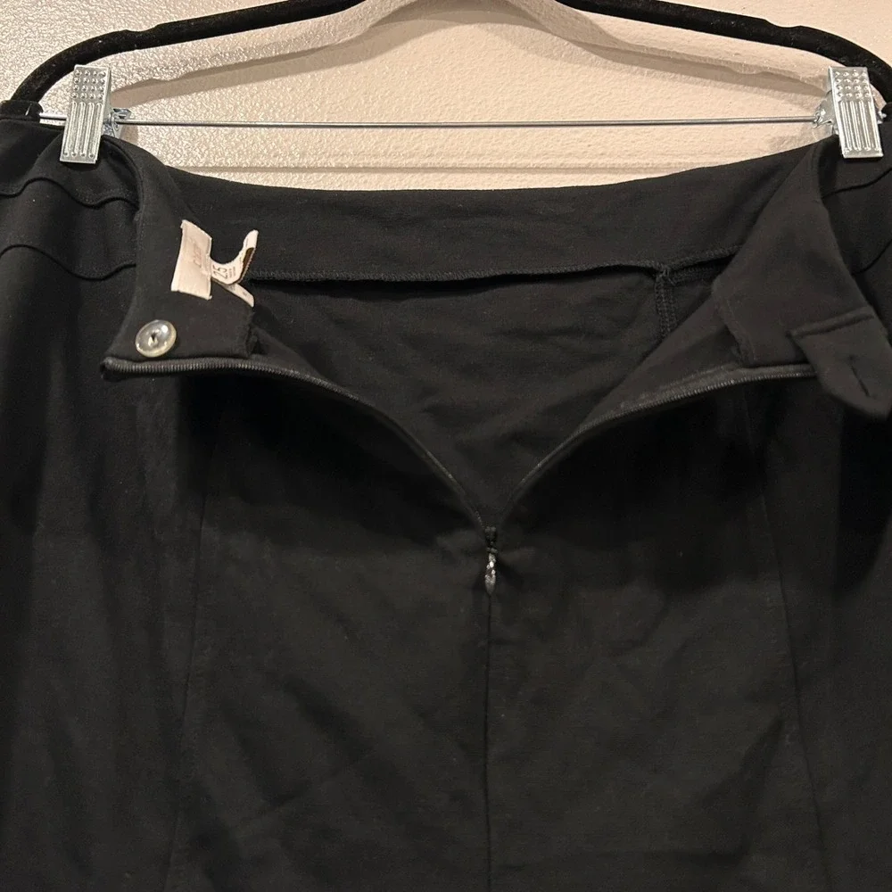 Chicos Black Pencil Skirt Size 2.5 XL Career Business Solid Stretch Back Vent